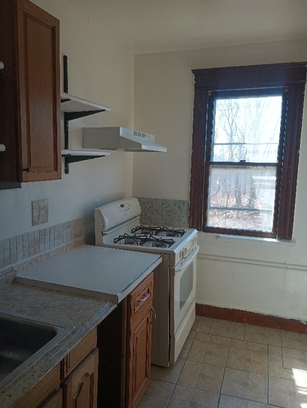 Foto del edificio - 33 Elmwood Ave