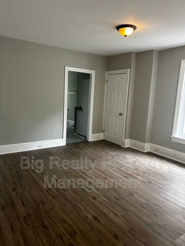 Building Photo - 262 Beech St