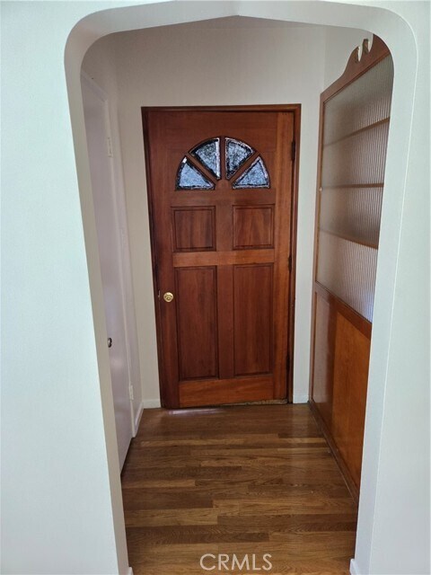 Building Photo - 14001 Dunrobin Ave