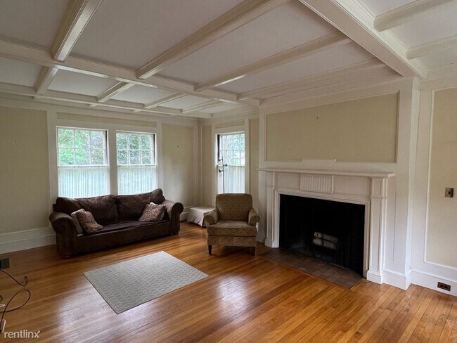 Building Photo - 4 br, 3 bath House - 85 Parker St