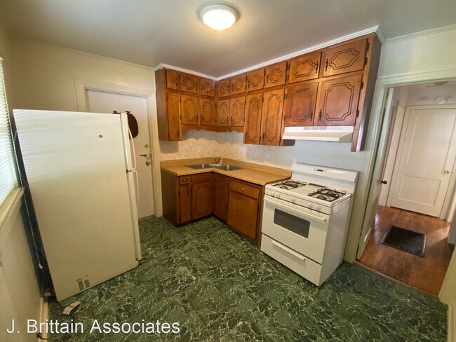 Foto del edificio - 3 br, 1.5 bath House - 220 E 30th Street