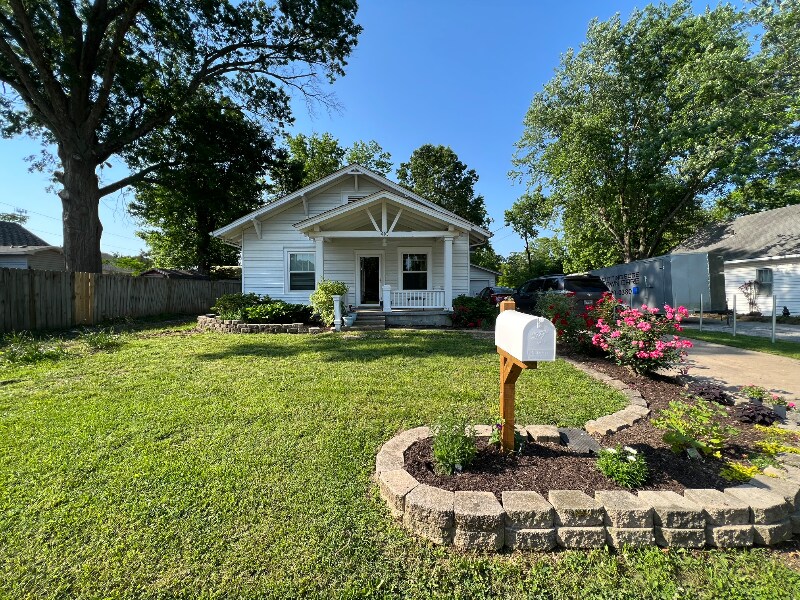 Foto principal - 410 E Tulsa St