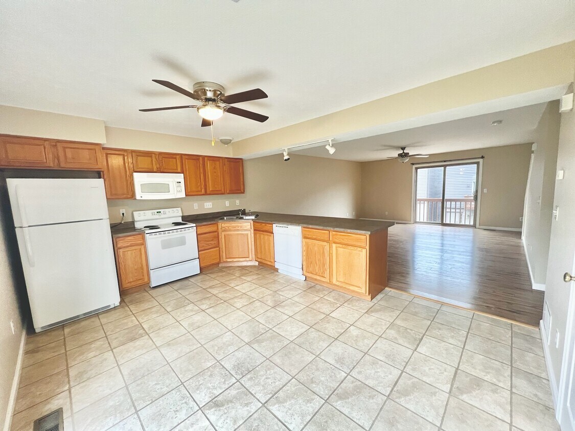 12 Sunridge Dr, WV 26505 Townhome Rentals in