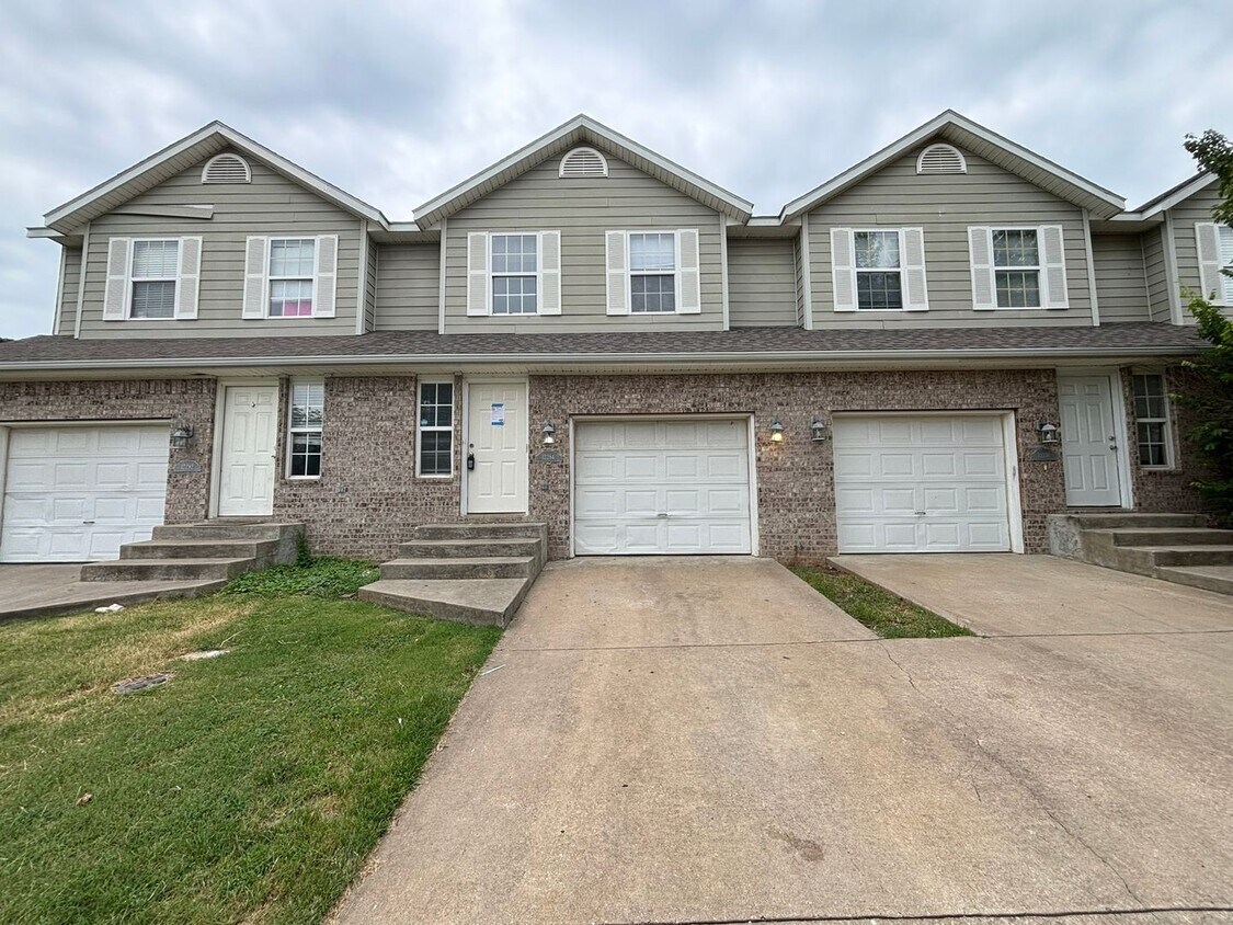 Foto principal - Valley View Estates Farmington! COMING SOON!