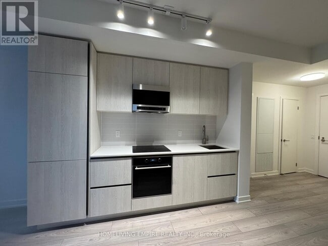 Photo du bâtiment - 110 Broadway Ave