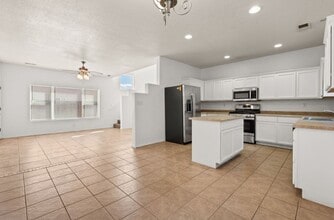 Building Photo - 2406 Broadway Blvd NE