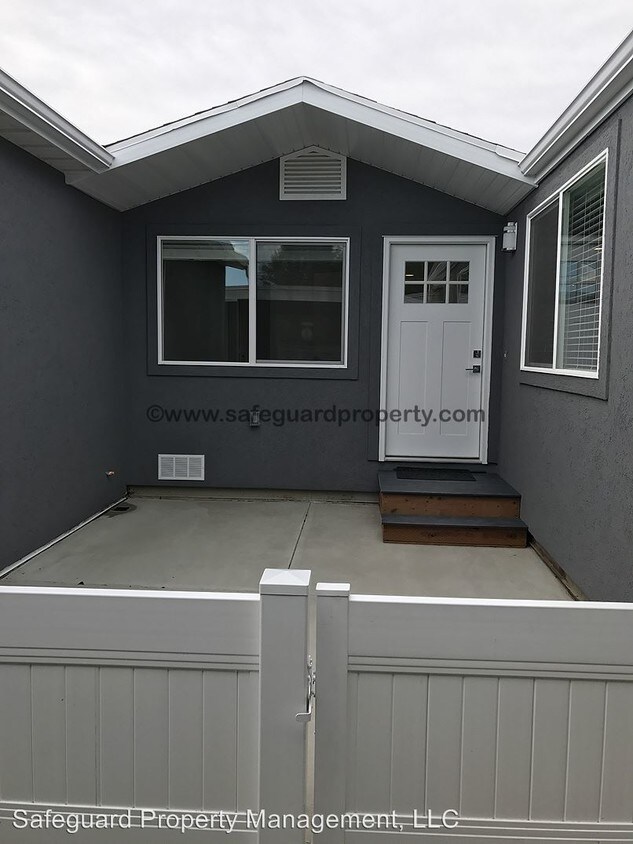 Primary Photo - 3 br, 2 bath House - 1269 E 5600 S