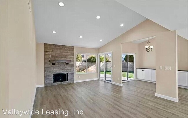 Building Photo - 2 br, 2 bath House - 28002 Florence Ln.
