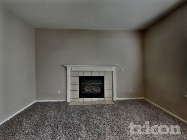 Building Photo - 4843 S Liverpool Cir