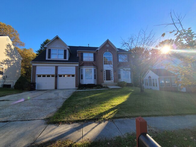 Building Photo - 2001 Thistlewood Dr
