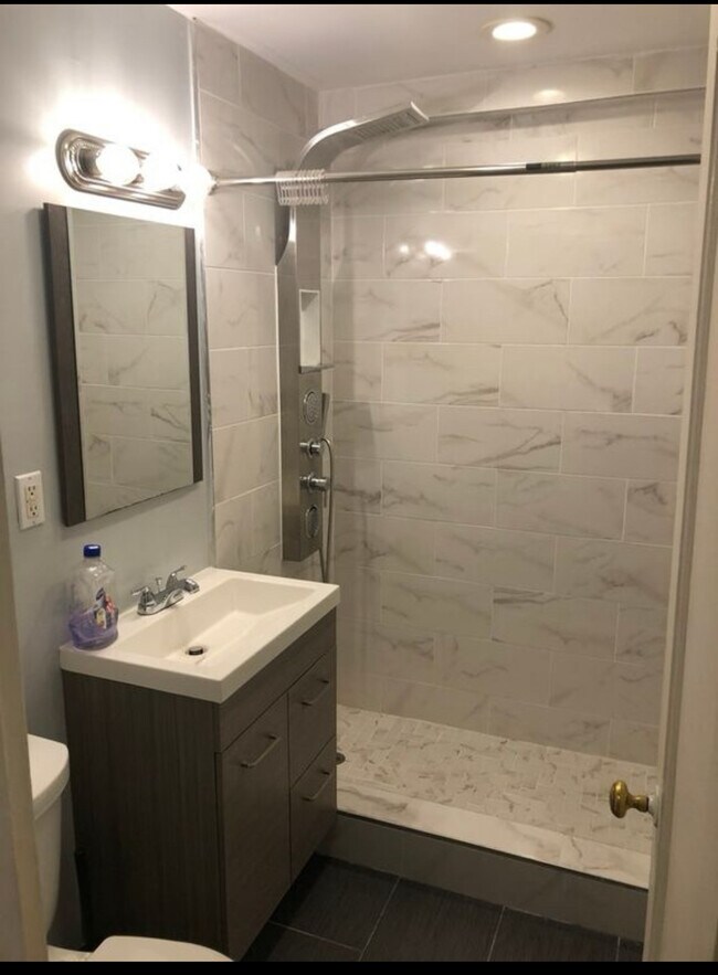 Bathroom - 3139 32nd St