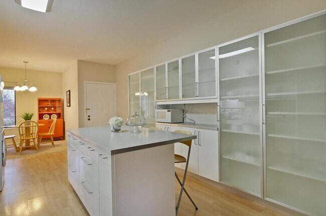 Building Photo - 1850 Tradan Dr