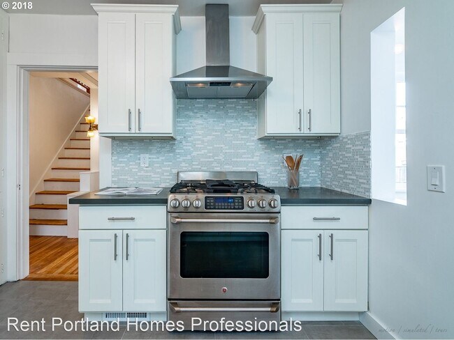 Building Photo - 2 br, 1 bath House - 5528 SE Belmont Street