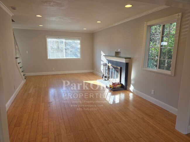 Building Photo - Spacious Pleasant Hill Home Near College Park & DVC