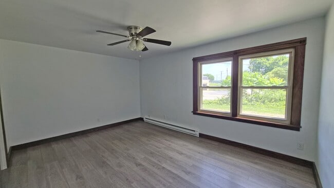 Building Photo - 1204 Salt Springs Rd
