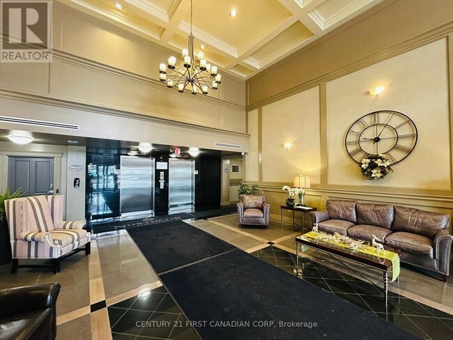 Building Photo - 1030 Coronation Dr