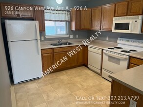 Building Photo - 926 Canyon View Ave
