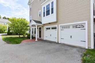 Building Photo - 34 Acadia Ln