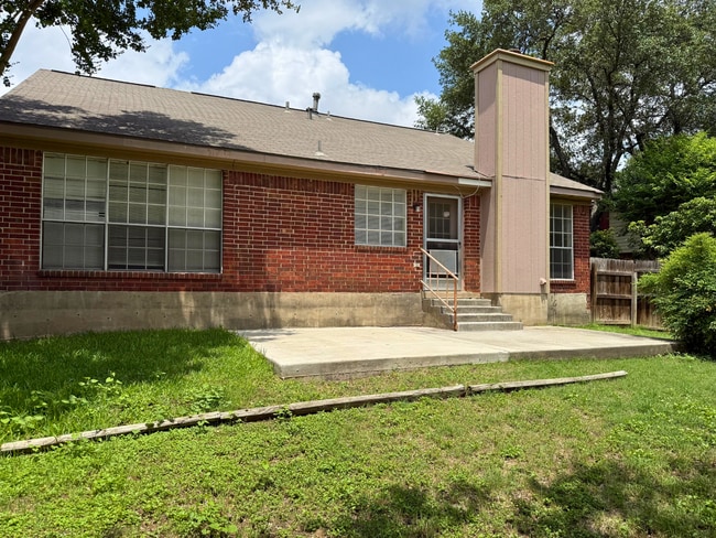 Building Photo - 1606 Kingsbridge