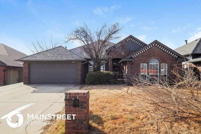 Building Photo - 617 Greenfield Dr