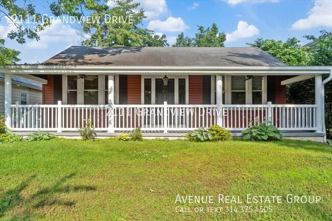 Building Photo - 2111 Grandview Dr
