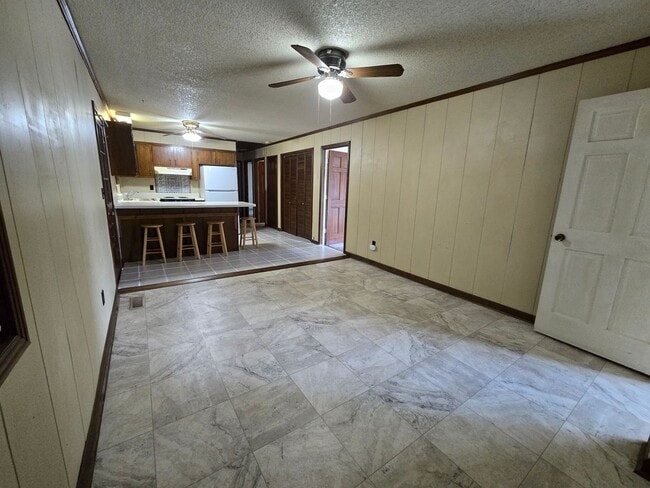 Building Photo - 3/2 One Level Home w/ Spacious, Level Lot!