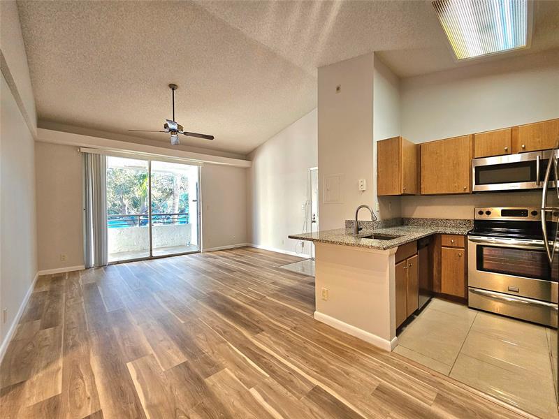 Foto principal - 631 Lyons Rd