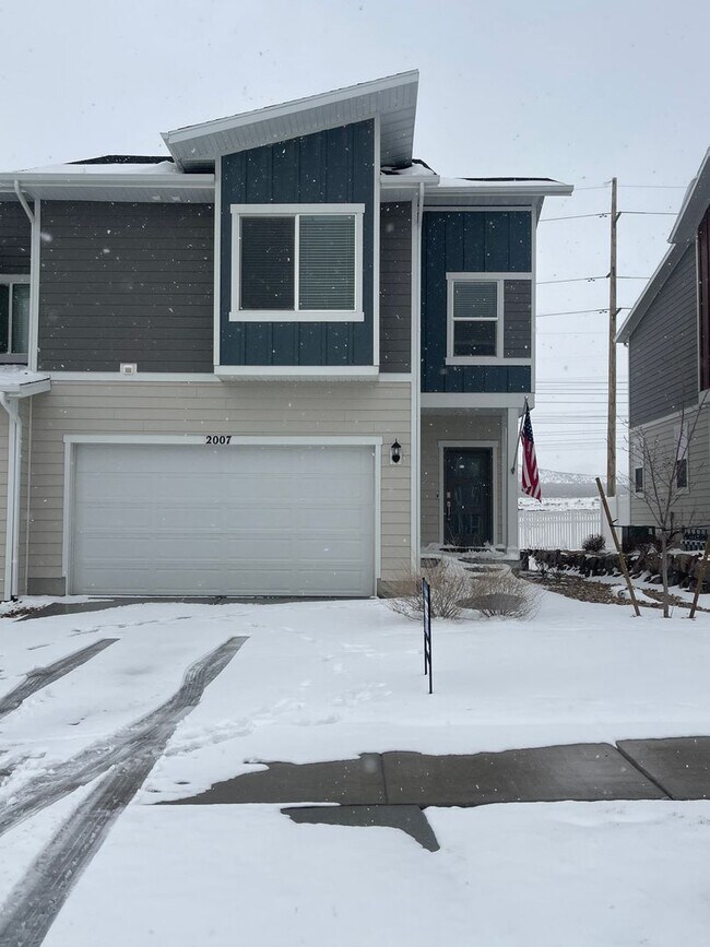 Building Photo - Beautiful Saratoga Springs Townhome for rent!