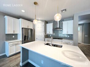 Building Photo - 2039 S Osborn Ln