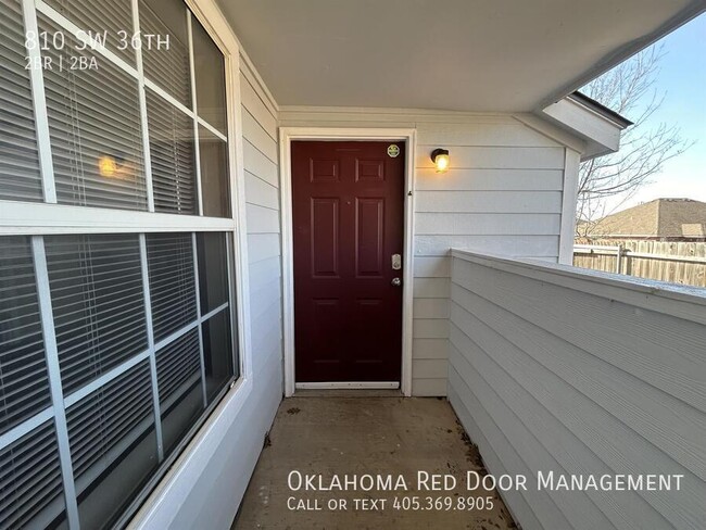 Photo - 810 SW 36th- House