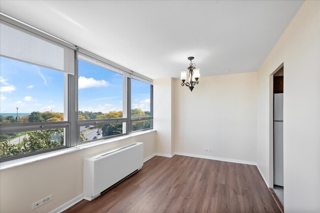 Foto del edificio - 5701 N Sheridan Rd