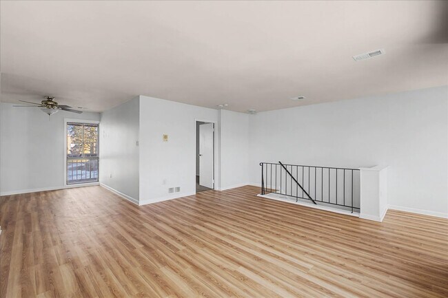 Foto del edificio - 66 Banner Ct