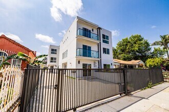 Building Photo - 2055 S Garth Ave