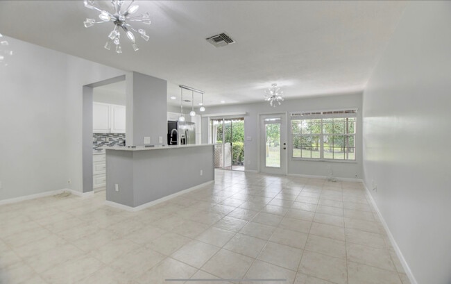 Building Photo - 5286 Sapphire Vly