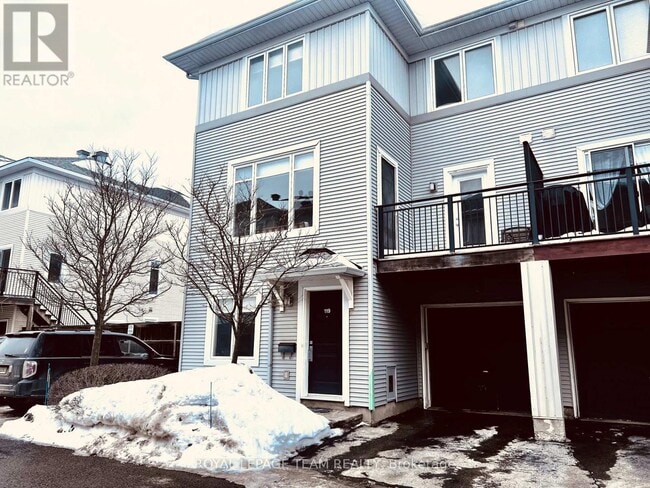 Building Photo - 119 Songbird Private