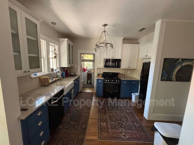 Foto del edificio - 2615 Cockrell Ave