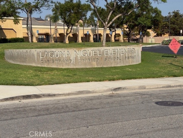 Building Photo - 27742 Agate Canyon Dr