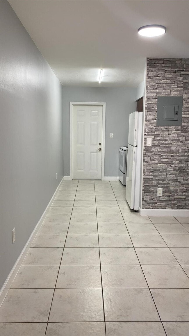 Foto del edificio - 6224 Miramar Pkwy