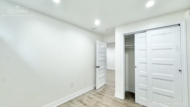 Building Photo - 203 Rockledge Dr