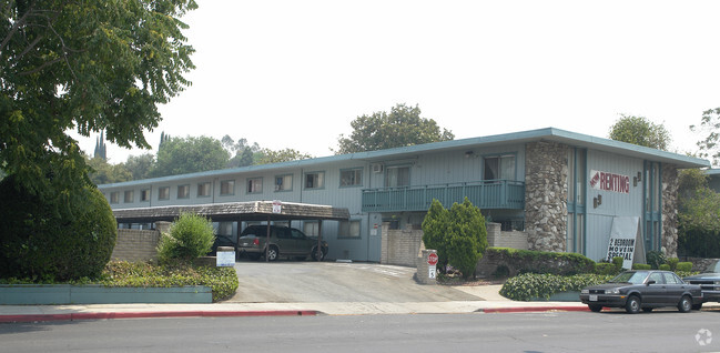 Building Photo - Fontana Apartments