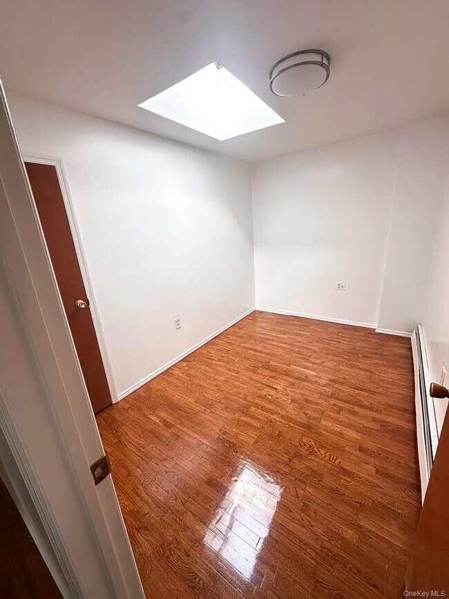 Foto del edificio - 197-03 120th Ave