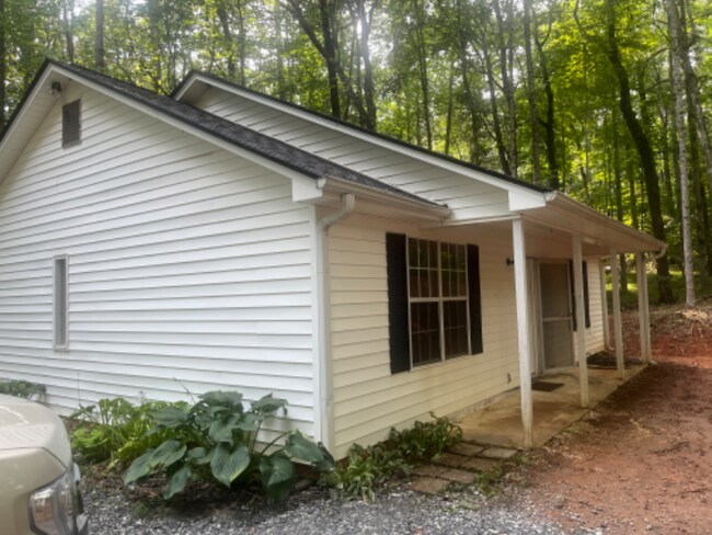 Building Photo - 3605 Town Creek Rd