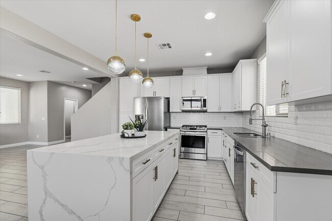 Building Photo - 9362 Noble Sage Ave