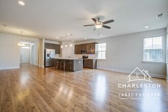 Building Photo - 7824 Montview Rd