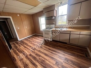 Building Photo - 401 Litchfield St