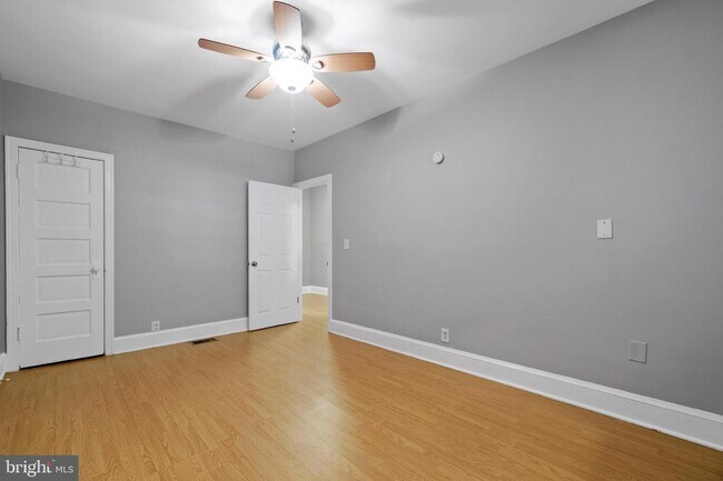 Foto del edificio - 217 Adams St NE