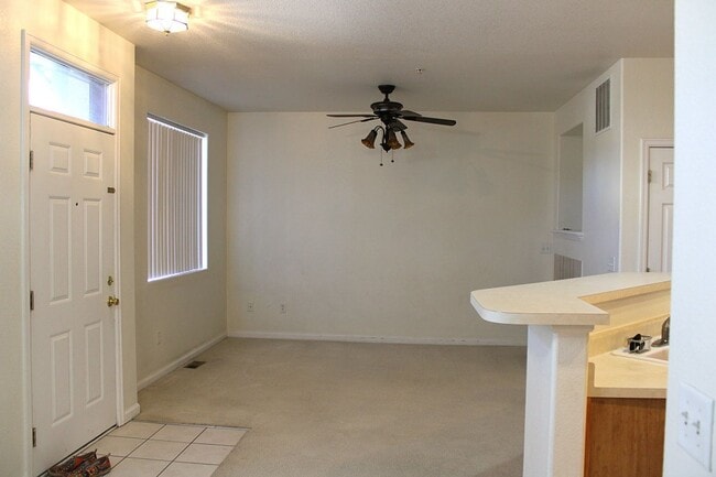 Building Photo - Spacious Fort Collins Townhouse Near Great...