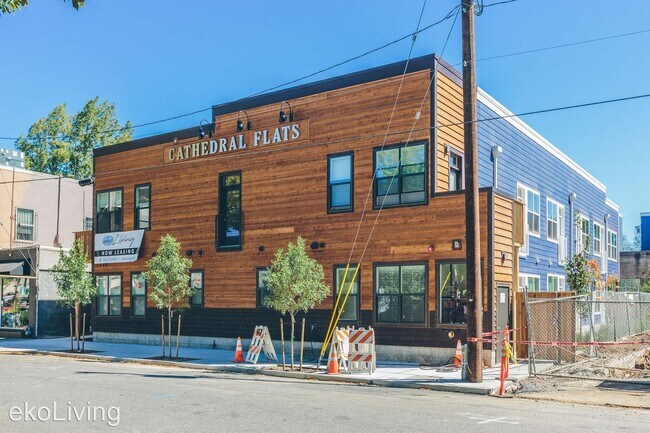 Building Photo - 7228 N Burlington Ave