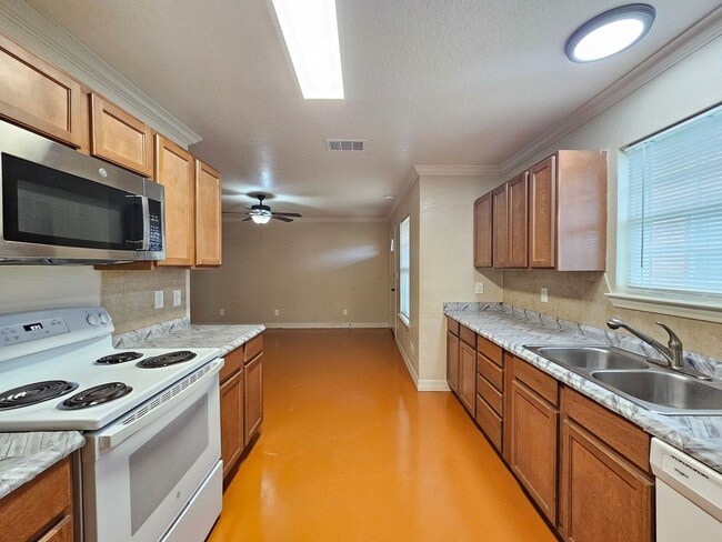 Building Photo - NEW IN MANAGEMENT - COMING SOON!