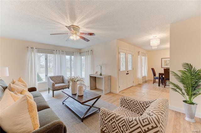 Building Photo - 15429 Country Ridge Dr